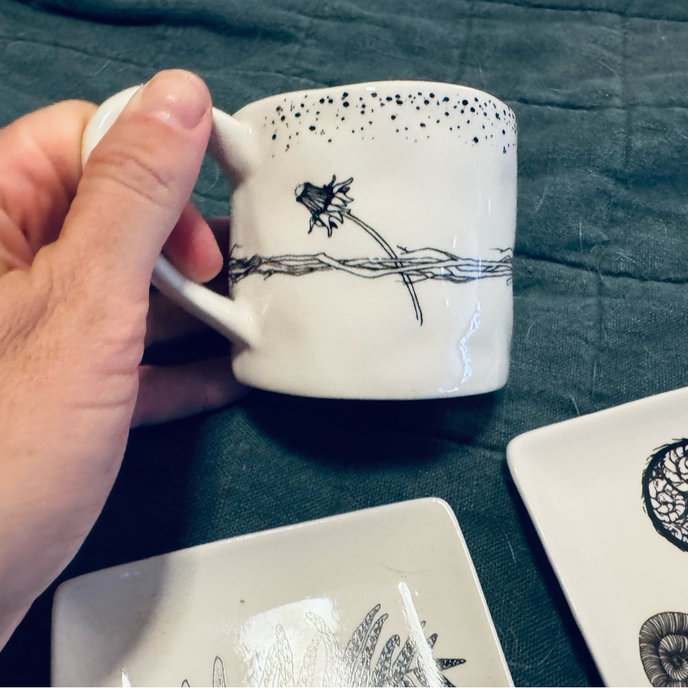 Three Tiny Tea Trays and a Creamer Cup with a Nature Theme - Picture 8 of 9